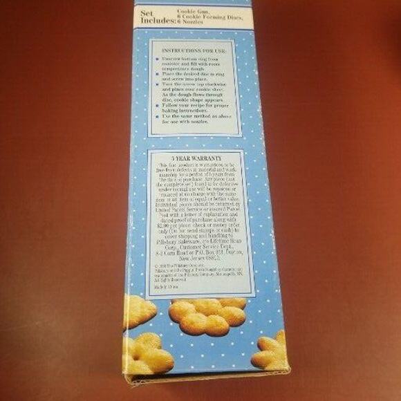 Pillsbury 13 Piece Cookie Gun Press Forming 6 Discs 6 Nozzles 1993 Doughboy - Picture 8 of 11